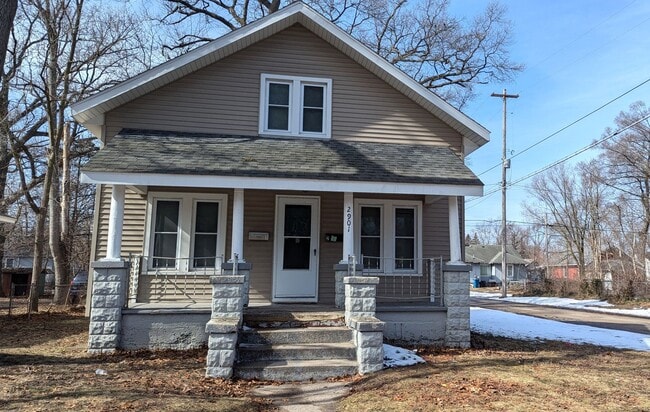 property at 2901 Temple St