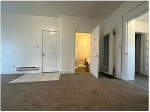 2237 Broadway St in Toledo, OH - Building Photo - Building Photo