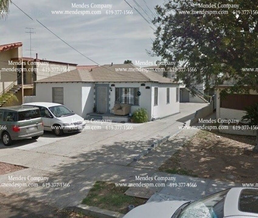 4443 Menlo Ave in San Diego, CA - Building Photo