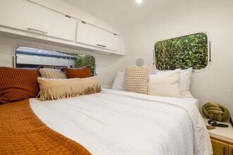 528 Victoria Ave in Venice, CA - Foto de edificio - Building Photo