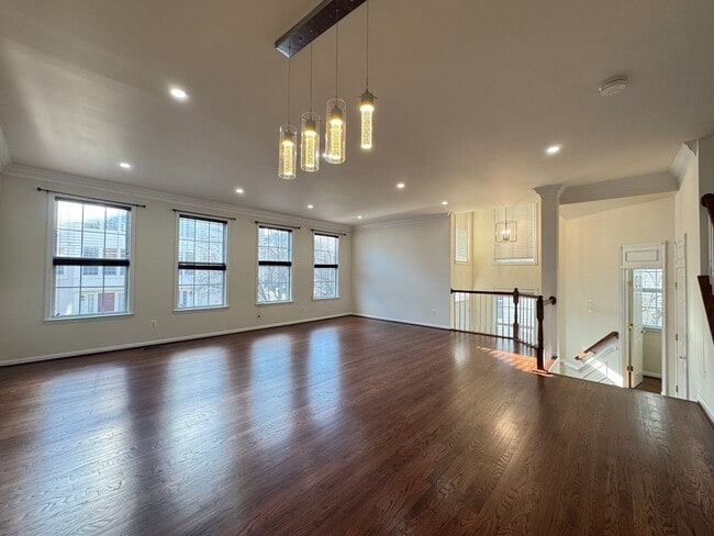 46186 Aisquith Terrace in Sterling, VA - Building Photo - Building Photo