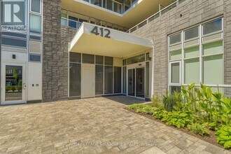 412 Silver Maple Rd in Oakville, ON - Building Photo - Building Photo