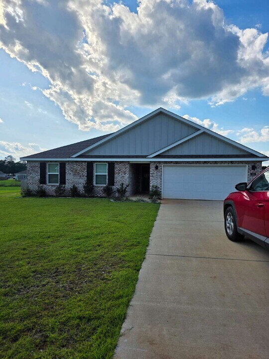 206 Mill St in Lucedale, MS - Building Photo