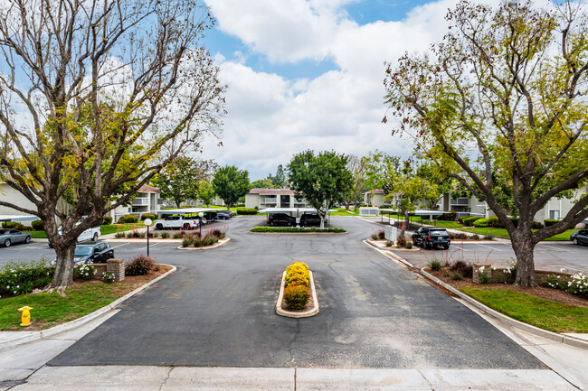 Redlands West in Redlands, CA - Building Photo - Building Photo