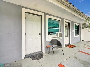 1500 NE 4th St in Pompano Beach, FL - Foto de edificio - Building Photo