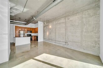 2001 S Biscayne Blvd in Miami, FL - Building Photo - Building Photo