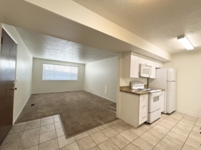 4768 S Bonair St in Holladay, UT - Building Photo - Building Photo