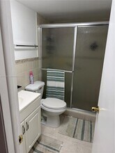 4717 NW 7th St, Unit 302 in Miami, FL - Foto de edificio - Building Photo