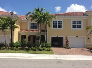 205 Navigation Cir in Osprey, FL - Building Photo - Building Photo