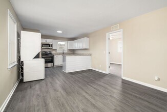 4031 Bamberg in North Charleston, SC - Foto de edificio - Interior Photo