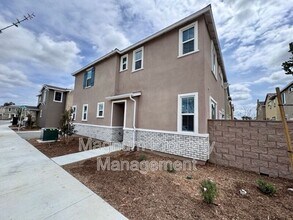 40399 Via Cava in Temecula, CA - Building Photo - Building Photo