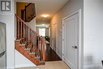 1169 Garner Rd in Hamilton, ON - Building Photo - Building Photo