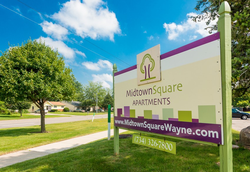 Midtown Square Apartments in Wayne, MI - Foto de edificio