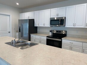 137 Hamlet Lp in Davenport, FL - Building Photo - Building Photo