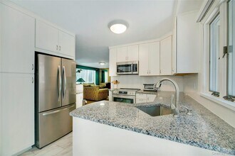 1075 Inlet Ln in Greenport, NY - Building Photo - Building Photo