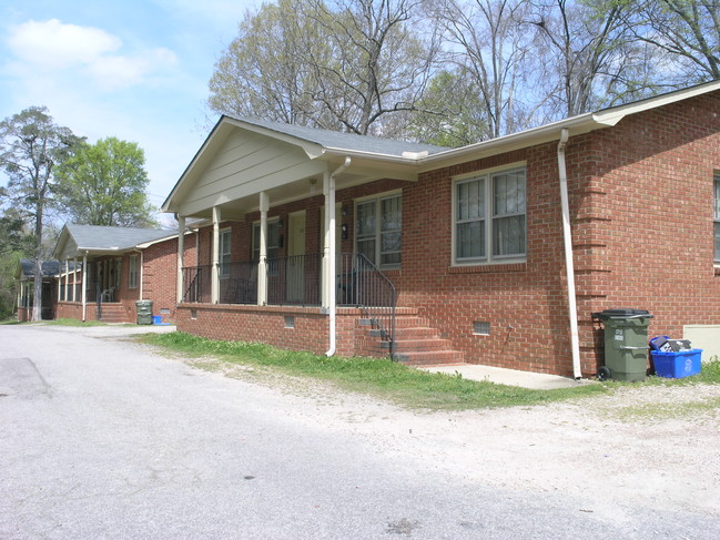 Hemphill Duplexes in Chester, SC - Building Photo - Building Photo