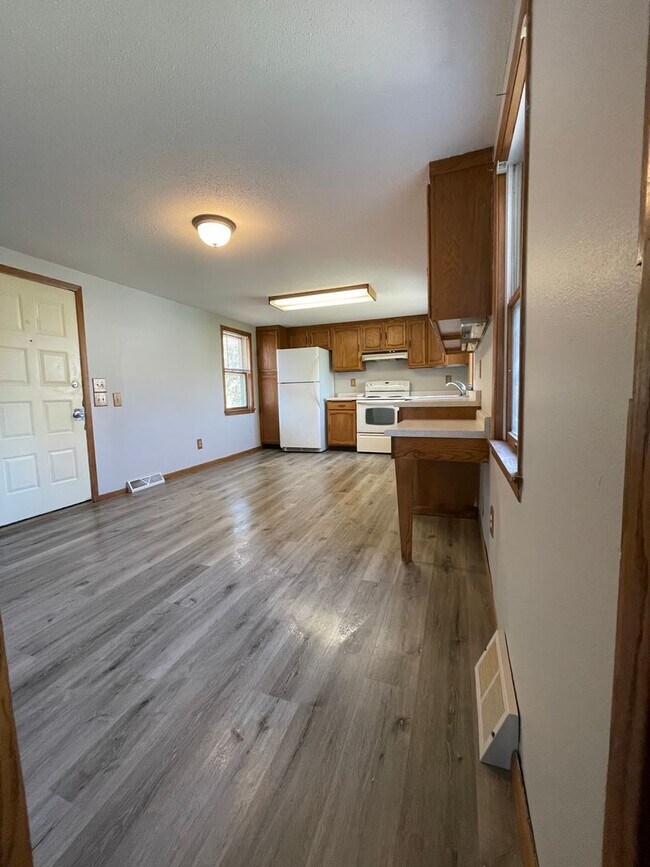 1313-1315 Madison St in La crosse, WI - Building Photo - Building Photo