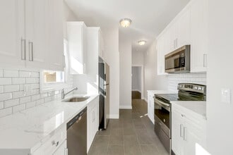 81 Alpine St, Unit C in Garfield, NJ - Building Photo - Building Photo