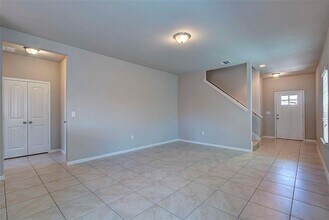 10404 Hatton Ln in Austin, TX - Building Photo - Building Photo