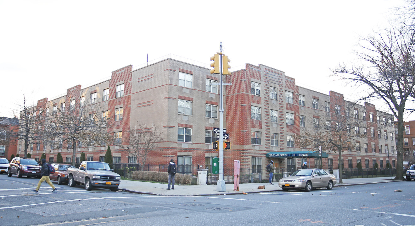 Elijah Smith Senior Citizens Housing in Brooklyn, NY - Foto de edificio