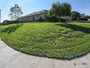 4910 Bronze Dr in Killeen, TX - Foto de edificio - Building Photo
