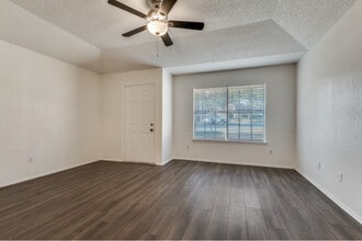 1803 Cousins Ct in Arlington, TX - Building Photo - Building Photo