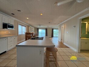 1675 W Highway 98 in Mary Esther, FL - Building Photo - Building Photo