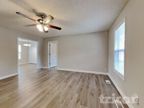 1037 Cove Cir in Clayton, NC - Building Photo - Building Photo