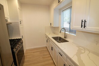 3909-15 Lamont St in San Diego, CA - Building Photo - Building Photo