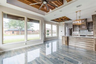 19 N 29th St in McAllen, TX - Building Photo - Building Photo