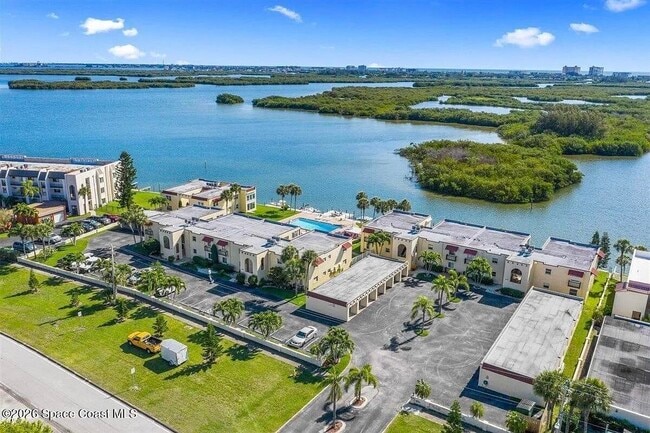 1729 Minutemen Causeway in Cocoa Beach, FL - Building Photo - Building Photo
