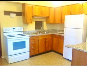 531 Rogers Rd in Lexington, KY - Building Photo - Building Photo