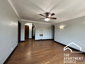 4519 N Wolcott Ave, Unit 2 in Chicago, IL - Foto de edificio - Building Photo