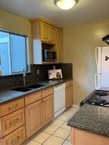 901 Veterans Dr in Martinez, CA - Building Photo