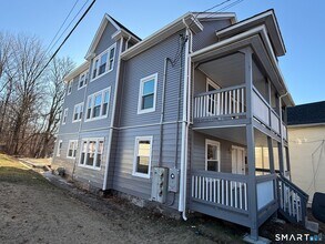 484 West St in Bristol, CT - Building Photo - Building Photo