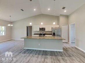 2423 Mindlin Ln in North Port, FL - Building Photo - Building Photo