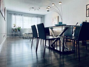 2300 Park Ln in Hollywood, FL - Building Photo - Building Photo