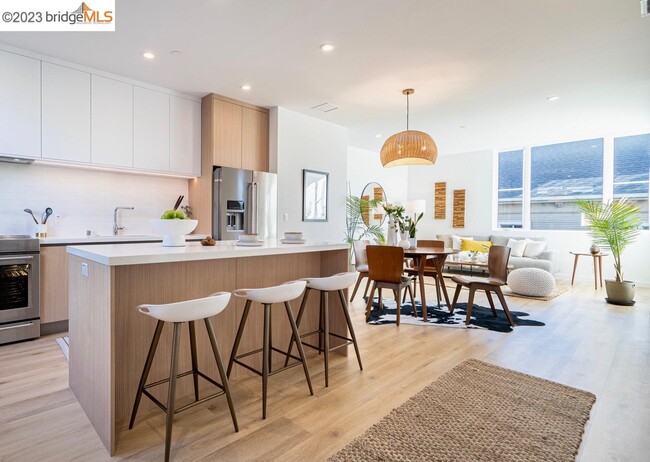 property at 802 Apgar St