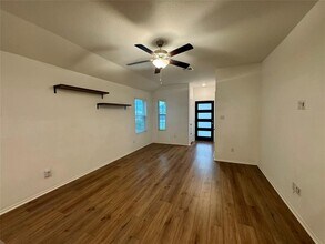 322 Milliner Lp in Hutto, TX - Building Photo - Building Photo