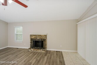 5600 Windy Willow Dr in Louisville, KY - Building Photo - Building Photo