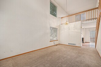 1150 S Chester St in Denver, CO - Building Photo - Building Photo