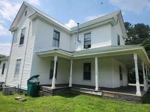 302 Dahl St in Madison, NC - Building Photo - Building Photo