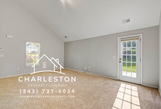 306 Huntington Ct in Hanahan, SC - Building Photo - Building Photo