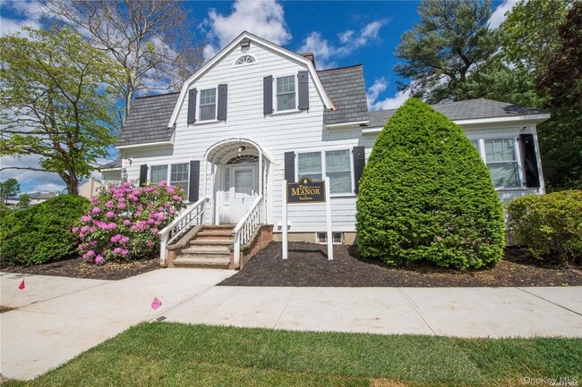 property at 14 Northridge St