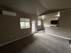 4261 Hawthorne Ave NE in Salem, OR - Building Photo - Building Photo