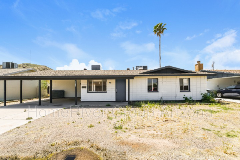 1915 W Wood Dr in Phoenix, AZ - Building Photo