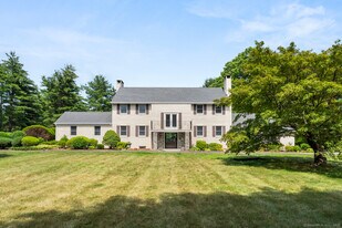 66 Middle Ridge Rd in New Canaan, CT - Building Photo