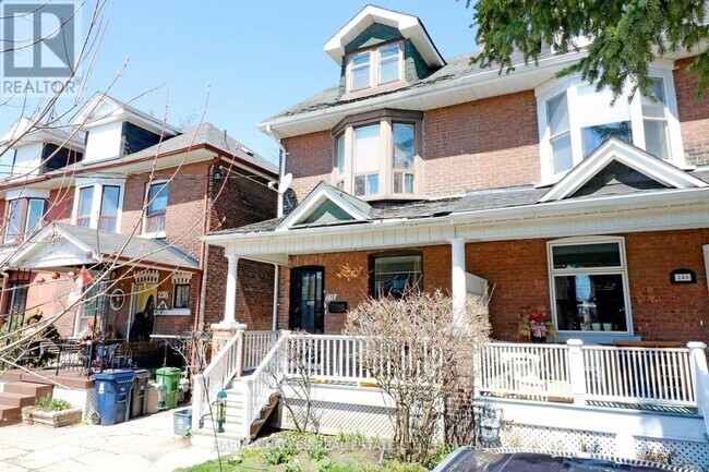 238 Strathmore Blvd in Toronto, ON - Building Photo - Building Photo