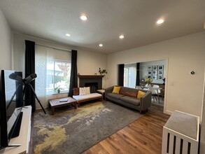 4135 Stanley Blvd in Pleasanton, CA - Building Photo - Building Photo