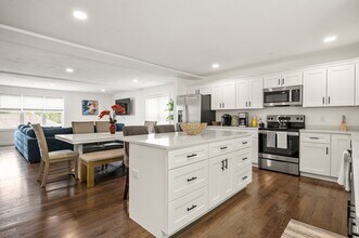 49 Chilmark St in Worcester, MA - Building Photo - Building Photo